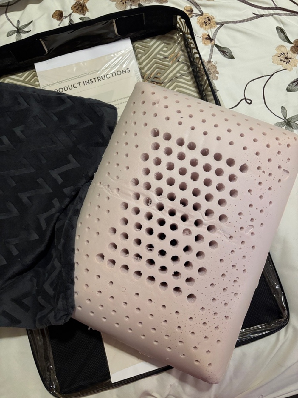 Zoned Dough Calming Lavender Memory Foam Pillow - Black - Picture 5 of 8